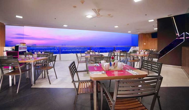 Outdoor_Lime_Restaurant_favehotel_LTC