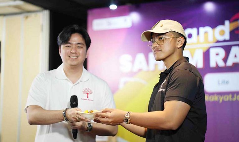 Pemotongan Tumpeng, Simbolisasi Peluncuran versi Pro