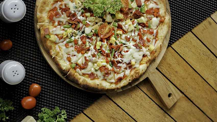 Starling Eatery Perkenalkan D’pizza