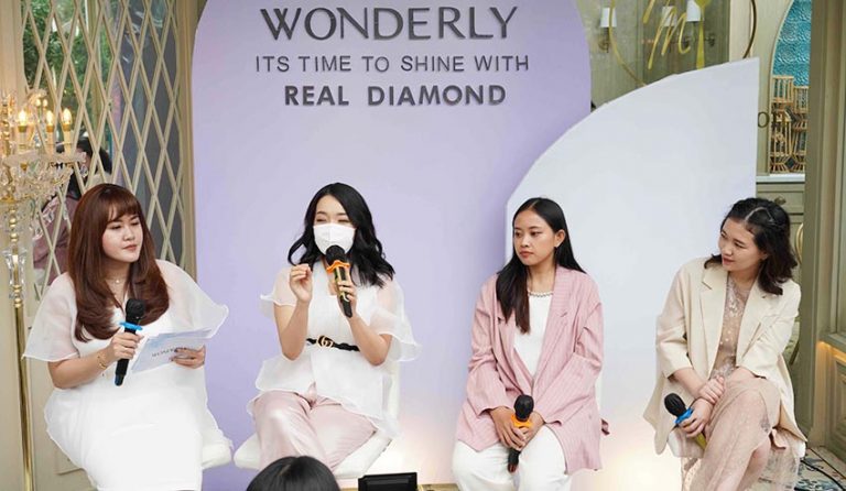 Wonderly - Its time to Shine with Real Diamond