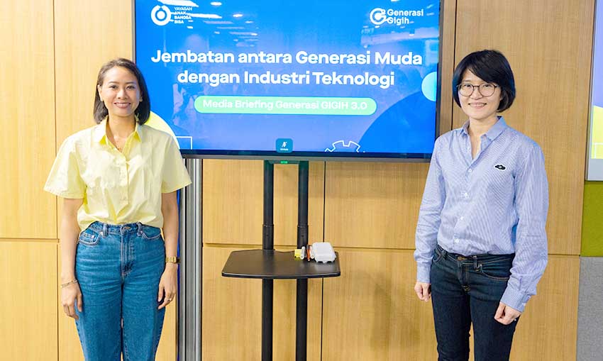 Foto Rilis 1_Monica Oudang & Linda Setiawan