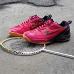 sepatu sport badminton