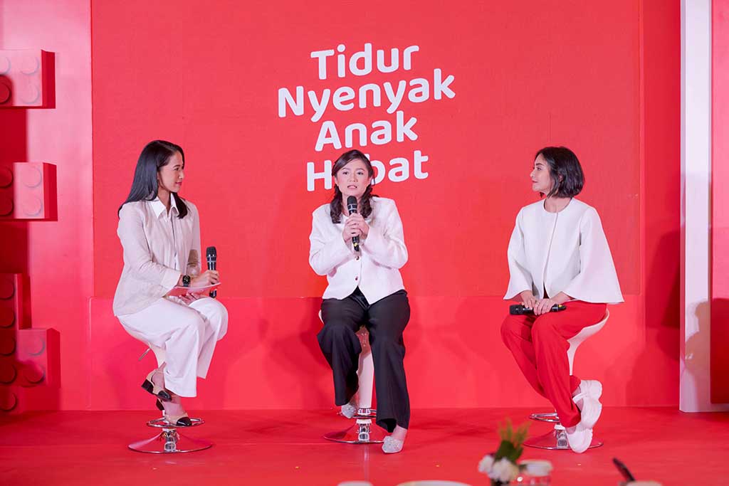 Sesi Talkshow mengenai pentingnya kualitas tidur bagi tumbuh kembang anak bersama Nuch