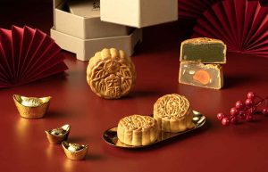 1. Mooncake Hampers Tien Chao, Gran Melia Jakarta